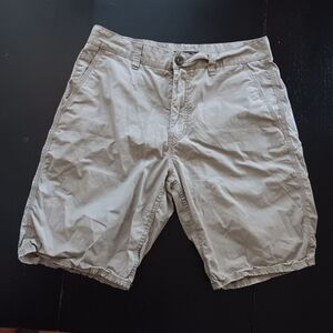 John Varvatos USA Shorts Bermuda 34 Outdoors Pockets Lightweight Taupe Tan